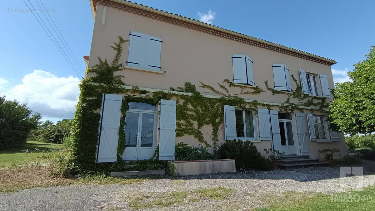 Maison à SAINT-PAUL-DE-LOUBRESSAC
