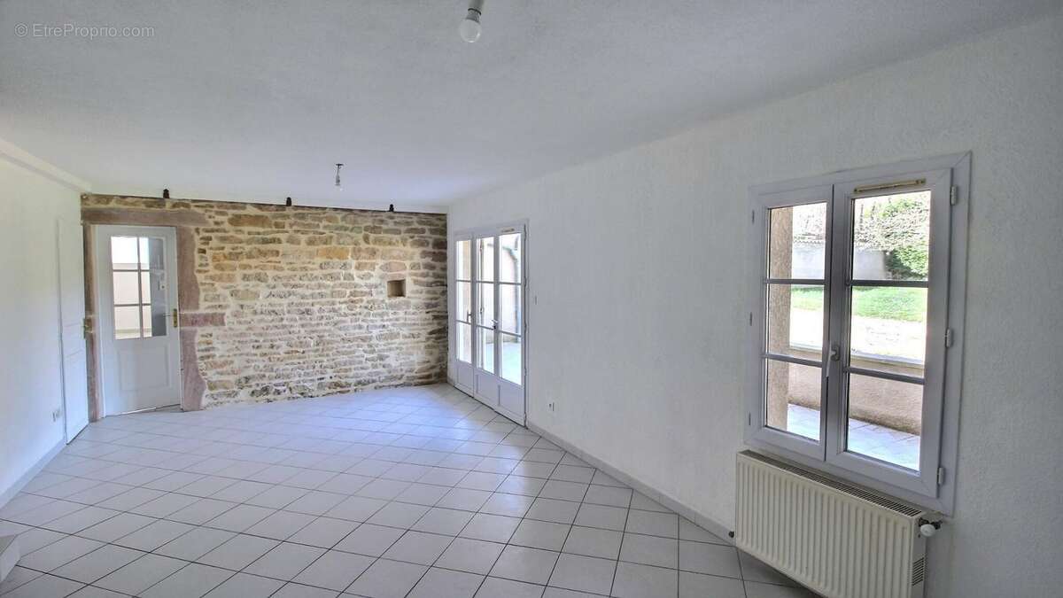 Maison à CHAINTRE