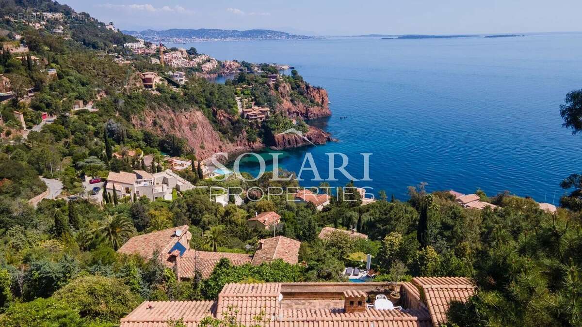 Maison à THEOULE-SUR-MER