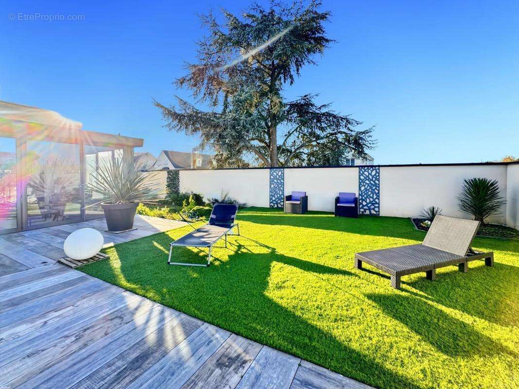 Maison à LES PONTS-DE-CE