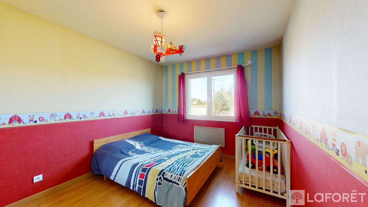 Maison à VILLENEUVE-SUR-ALLIER