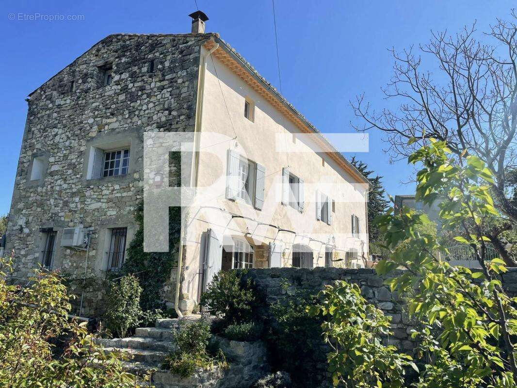 Maison à COLLORGUES