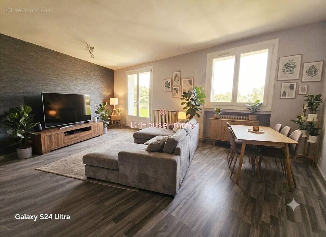 Appartement à UNIEUX