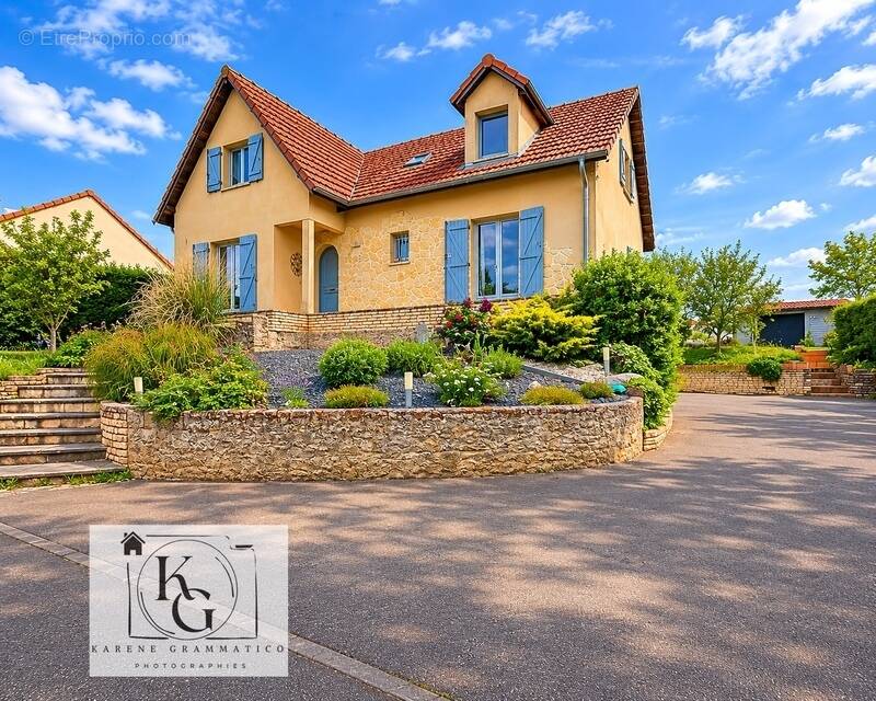 Maison à MAIRY-MAINVILLE