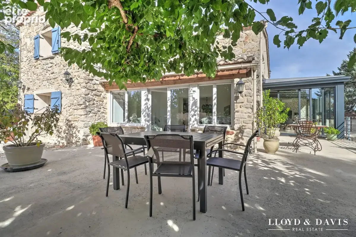 Photo Maison à Barjac au prix de 499 000€