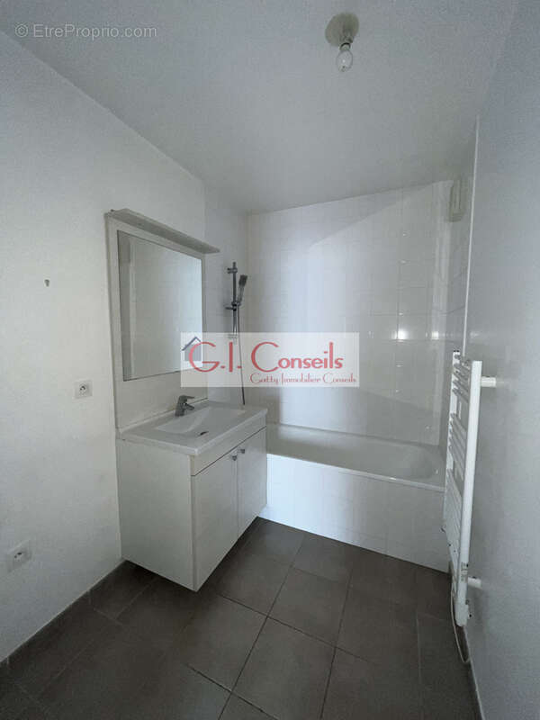 BEGLES: APPARTEMENT T3 résidence sécurisée et 1 parking souterrain - photo 4