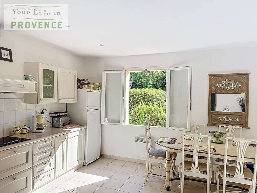 Appartement à LORGUES