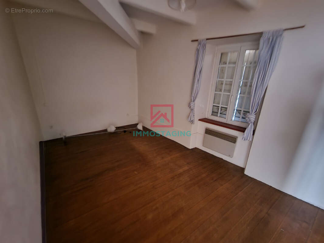 Maison à POUSTHOMY