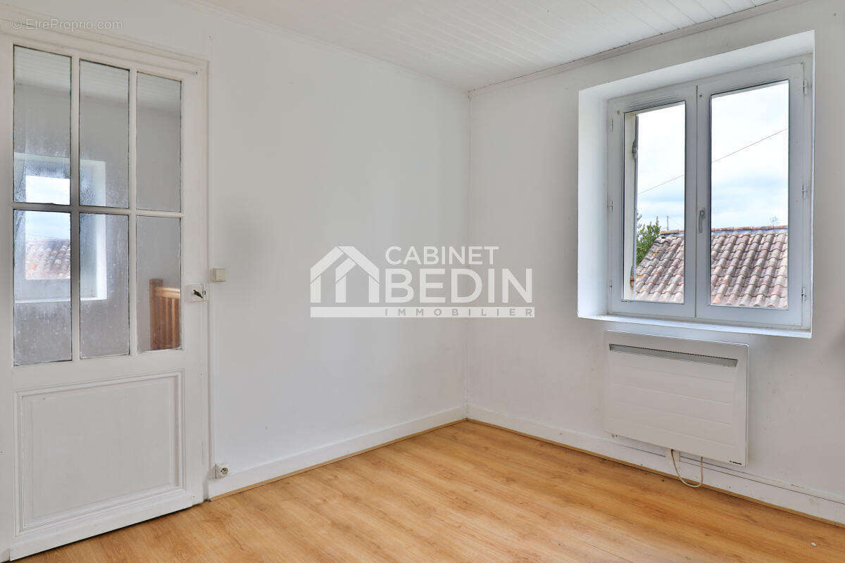 Maison à MONPRIMBLANC