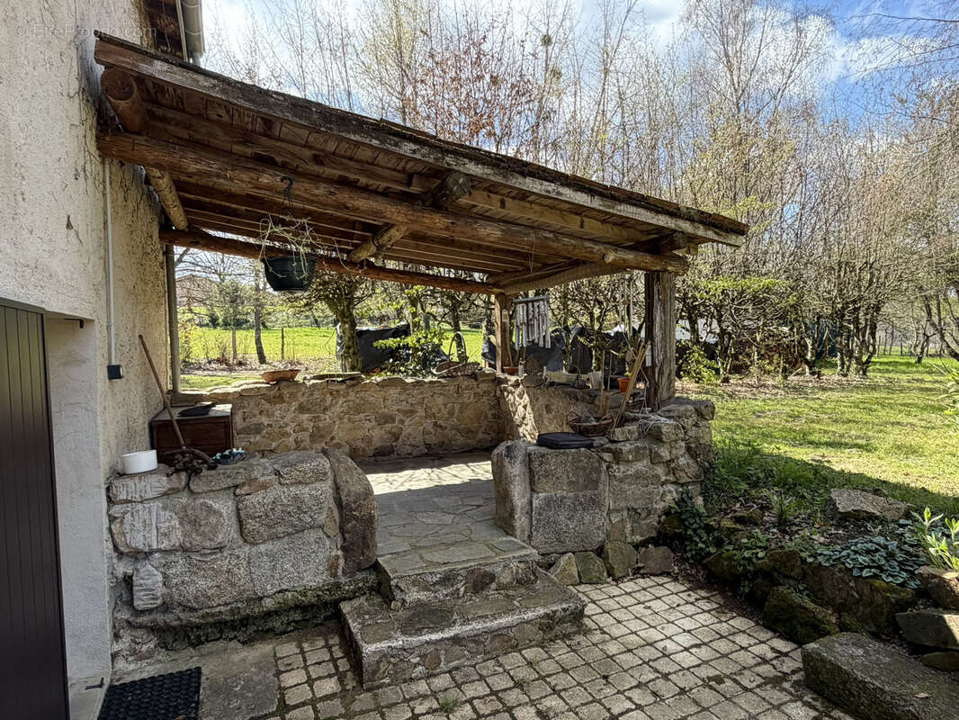 Maison à AUGEROLLES