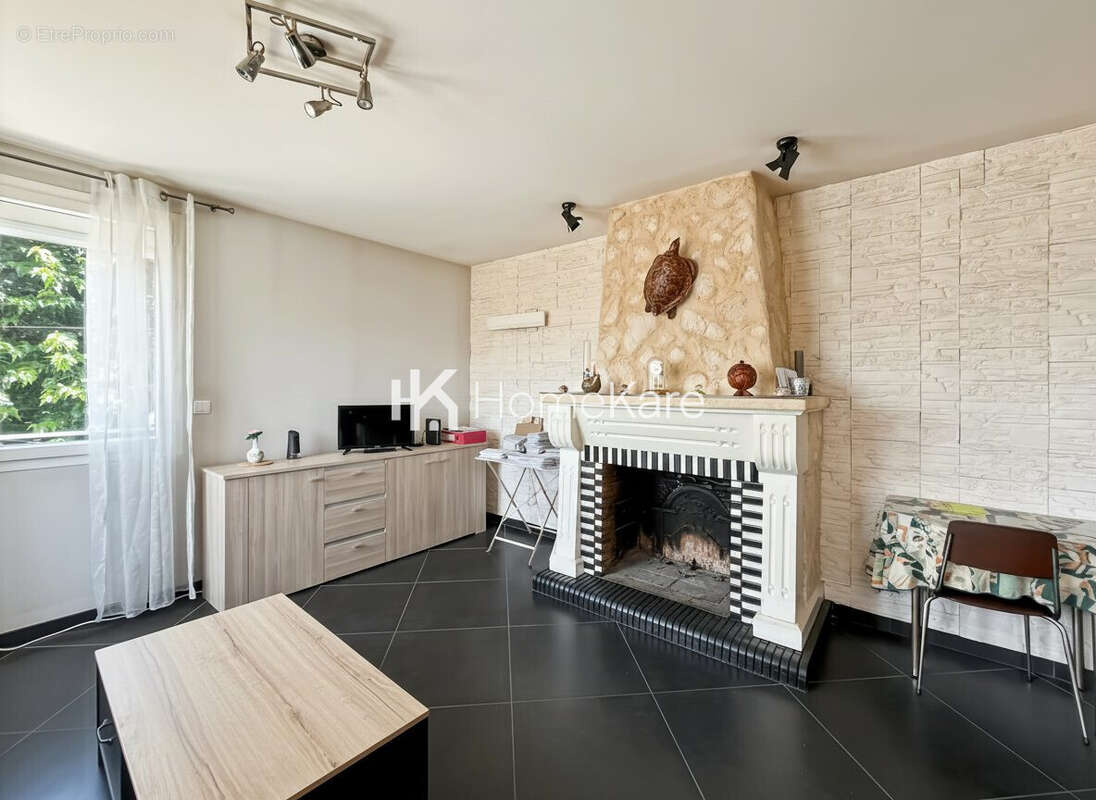 Appartement à AMBARES-ET-LAGRAVE