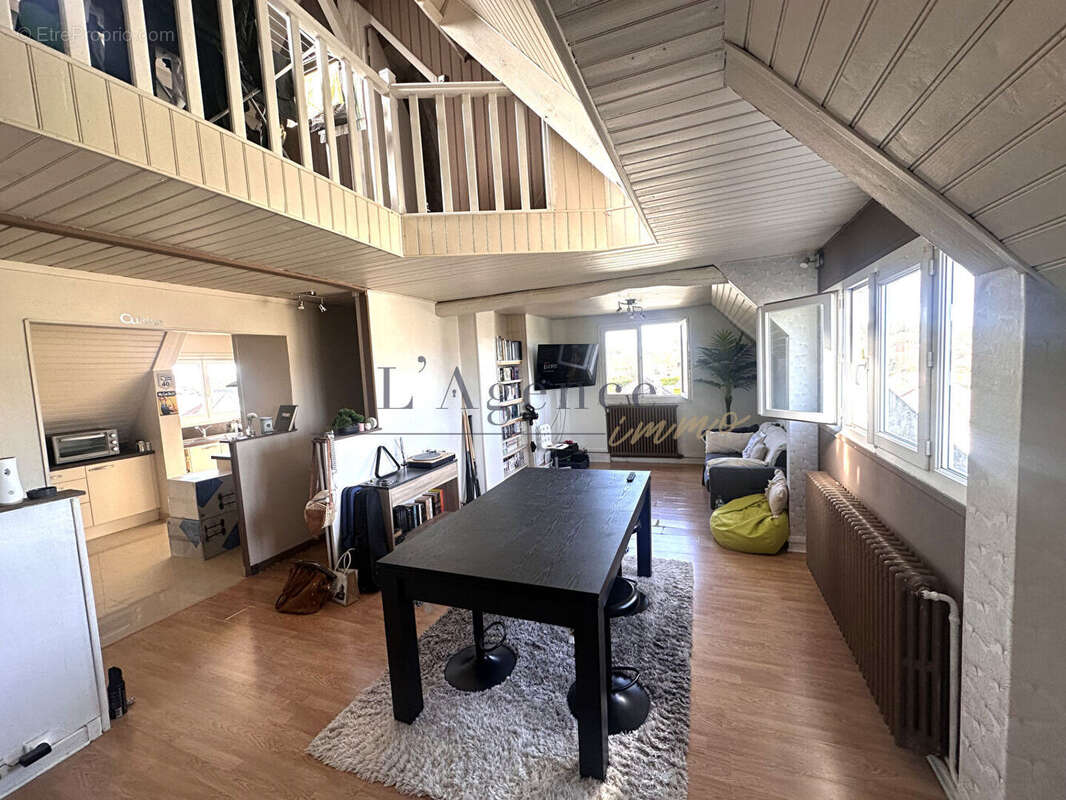 Appartement à VILLERS-SOUS-SAINT-LEU