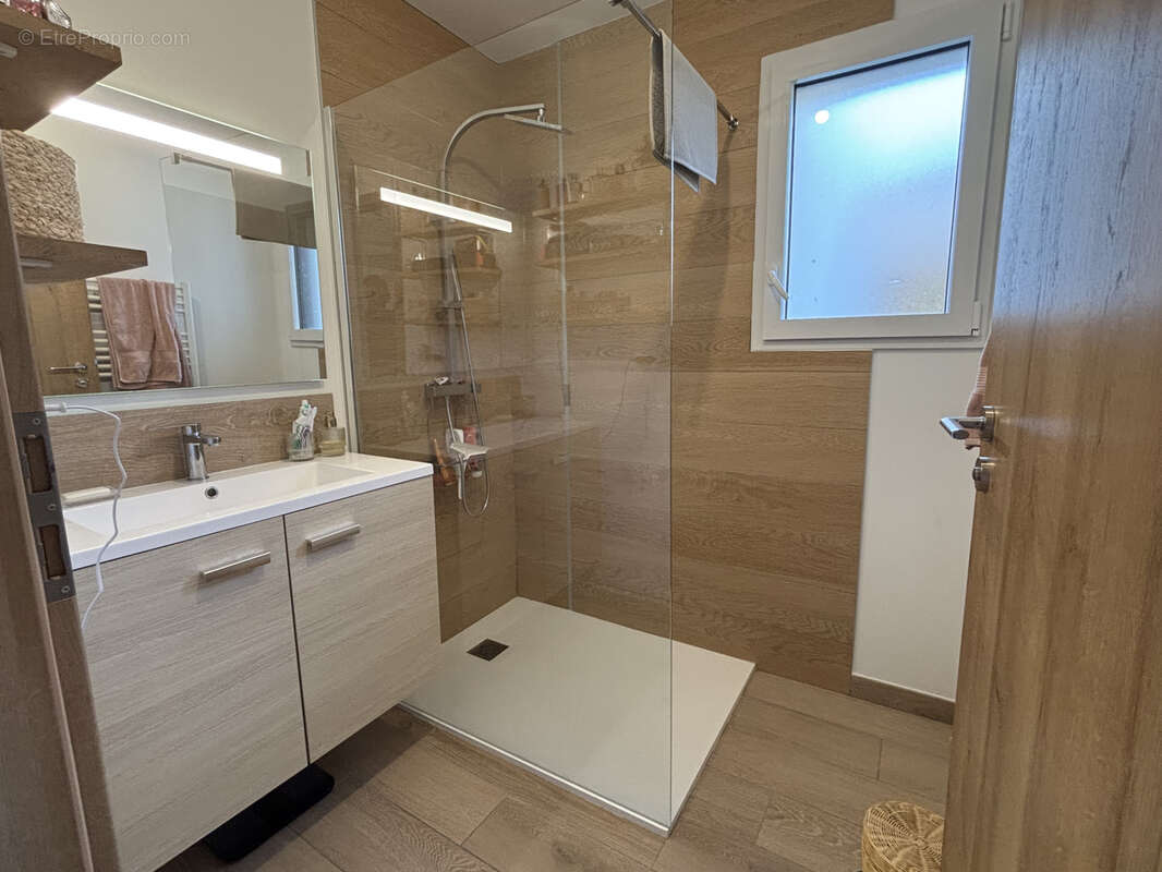 À vendre : Maison contemporaine de 2022, 4 chambres, terrain de 589 m2 - photo 7