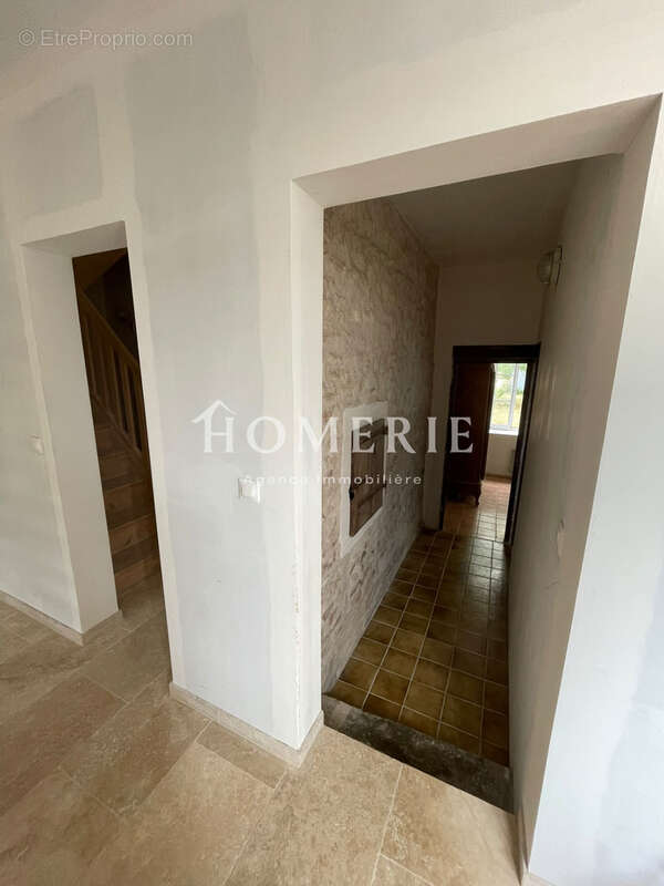 Charmante longere en pierres renovee - photo 10