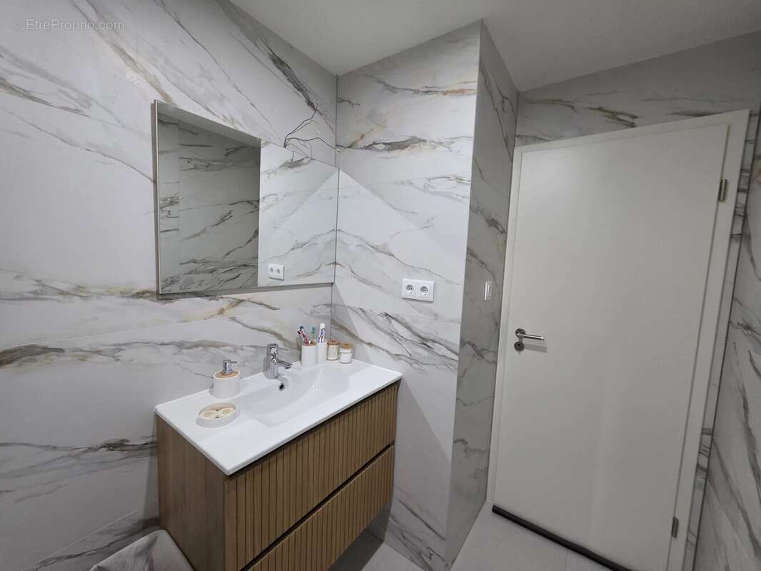 Maison à AUDUN-LE-TICHE