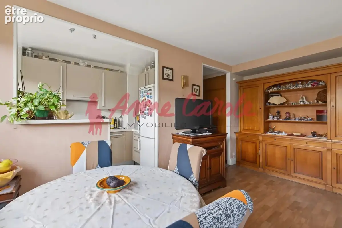 Appartement 3/4 pièces avec cave - Résidence familiale et ar - photo 3