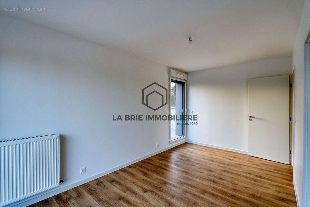 Appartement à RUBELLES