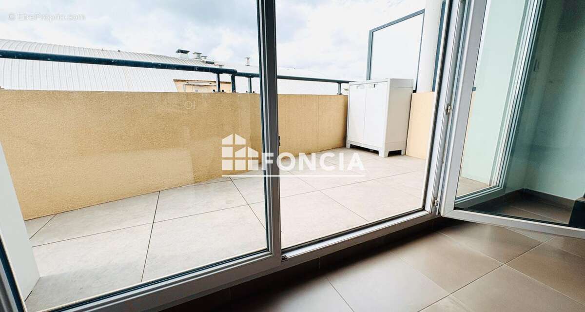 Superbe duplex 3 chambres + bureau en dernier étage avec terrasse apercu mer au calme - photo 5