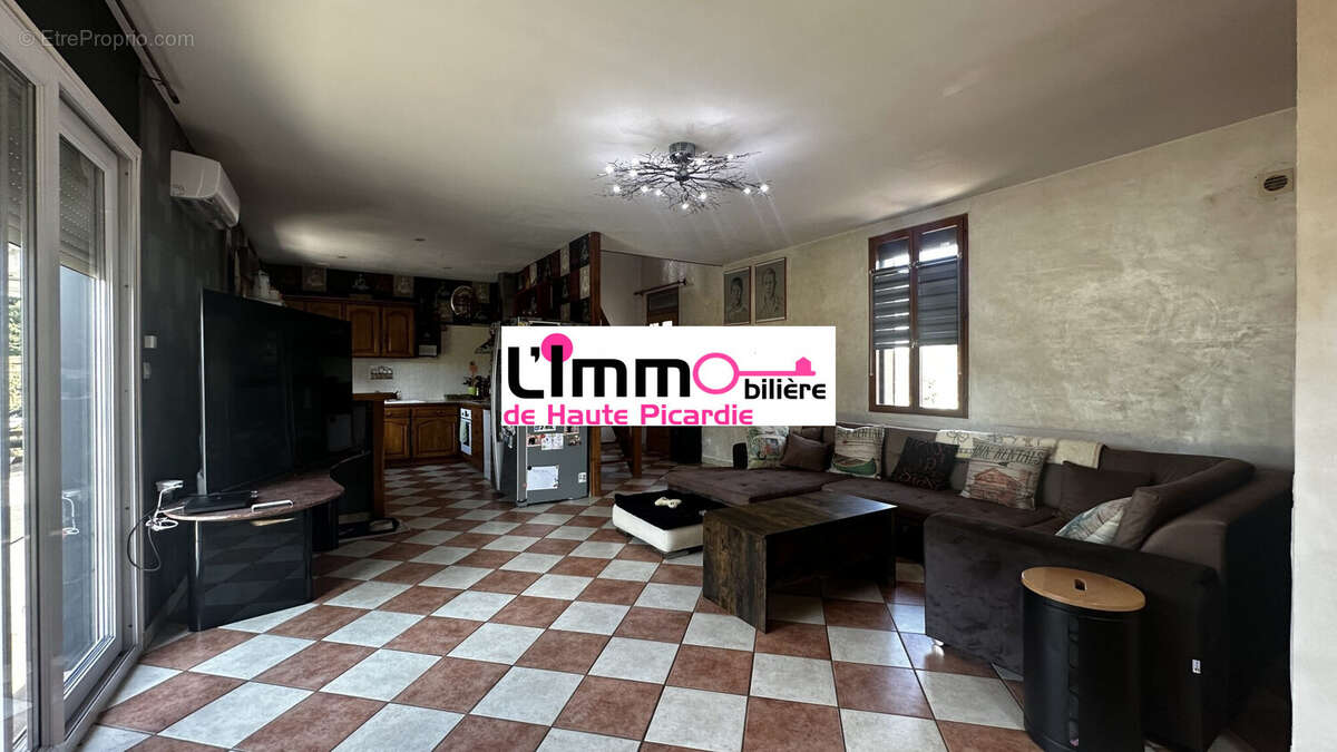 Maison 156 m² à Caix  - photo 3