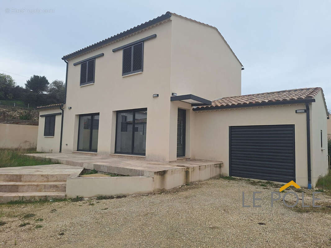 Maison à PONT-SAINT-ESPRIT