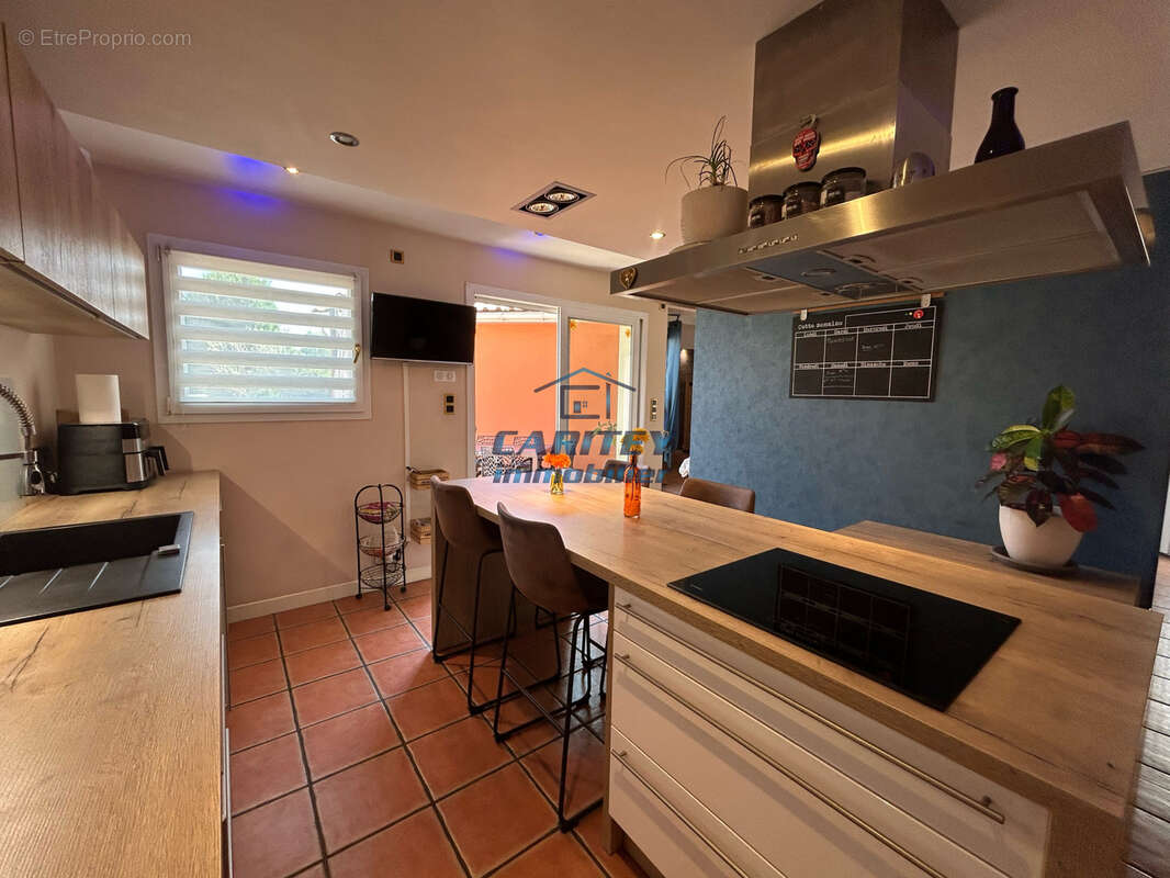 Magnifique maison de 180 m2 sur un terrain de 1753 m2 située sur la commune de ANDORNAY - photo 9