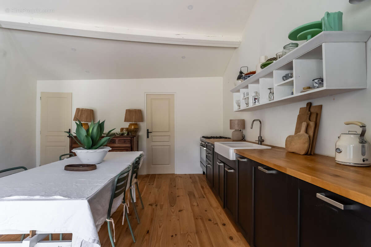 Maison de village avec jardin, garage et piscine - photo 9