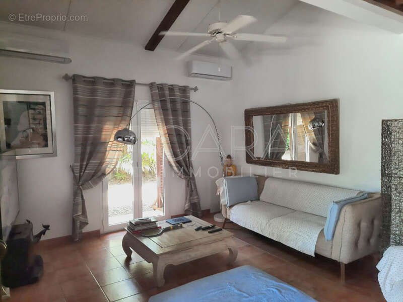 Maison 210 m² à Remire-Montjoly  - photo 2
