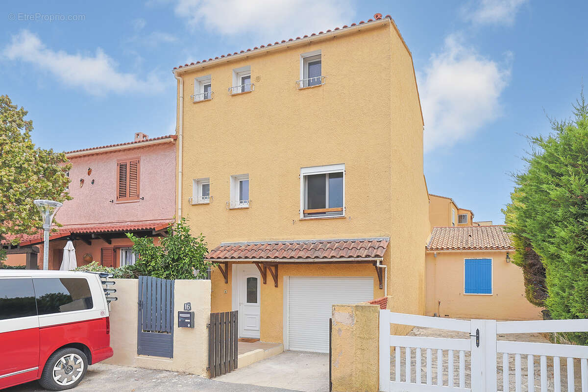 Maison à SOLLIES-PONT