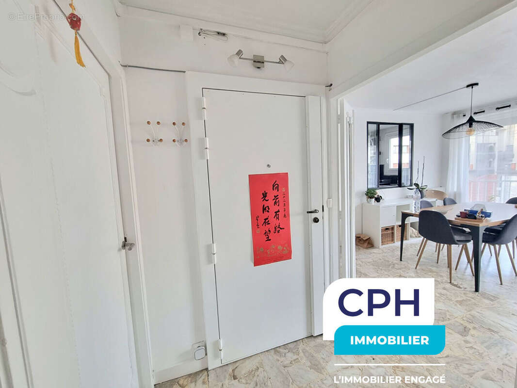Appartement à PARIS-14E