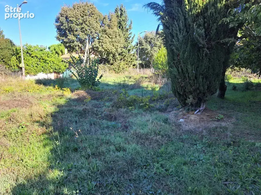 Terrain 660 m² à vendre à Gardanne (13120) - photo 1
