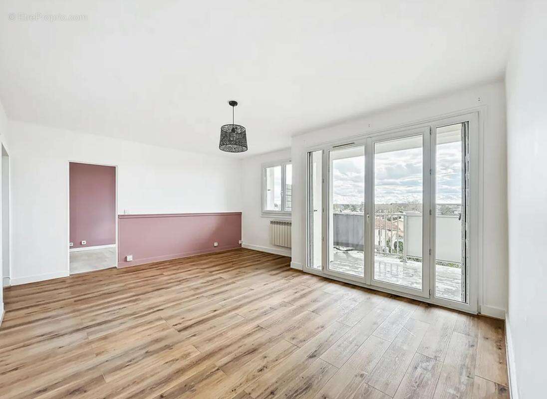 Appartement à SAINT-MEDARD-EN-JALLES