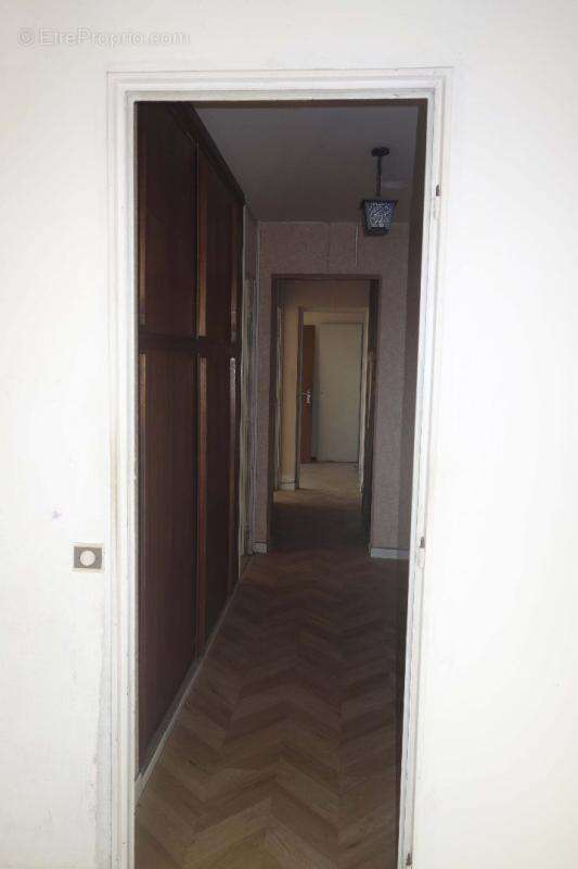 Appartement à DECINES-CHARPIEU