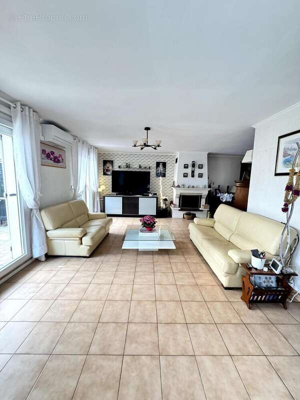 Photo 2 - Maison à CERGY