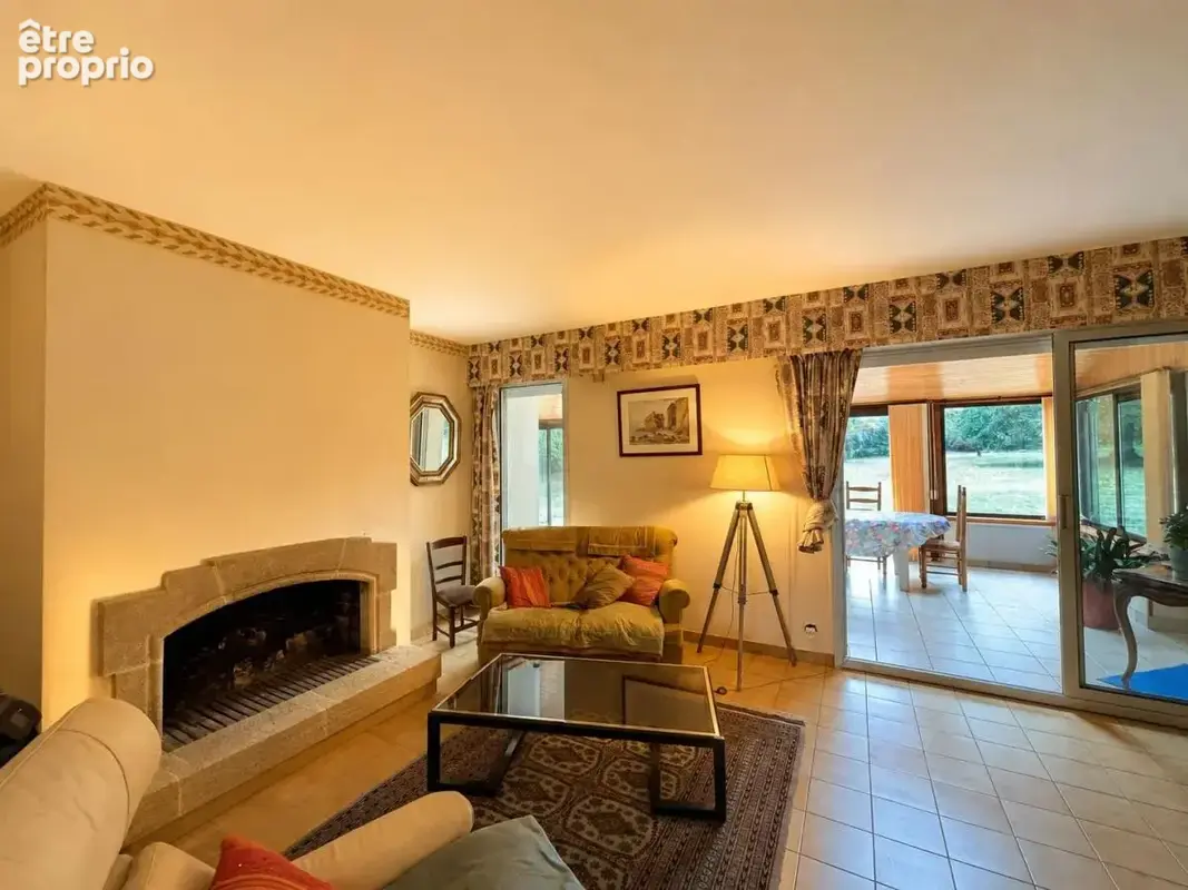 Maison 8 pièces 228 m² à vendre à La Roche-Derrien (22450) - photo 3