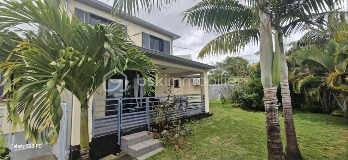 Villa contemporaine de 127 m² – Mont Vert Les Hauts – Saint-Pierre - photo 3