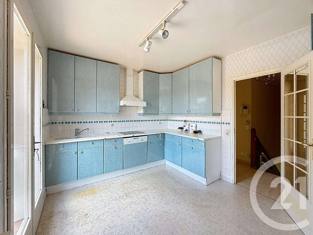 Maison 140 m² à Provins  - photo 7
