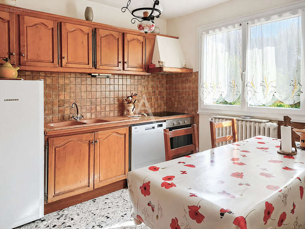 Maison Cergy 6 pièce(s) 152.29 m2 - photo 5