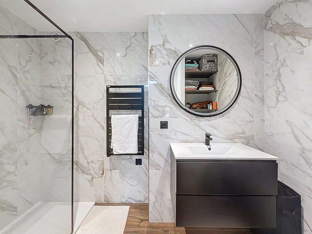 Montfleury-  charmant 2 pieces renove idealement situe - photo 9