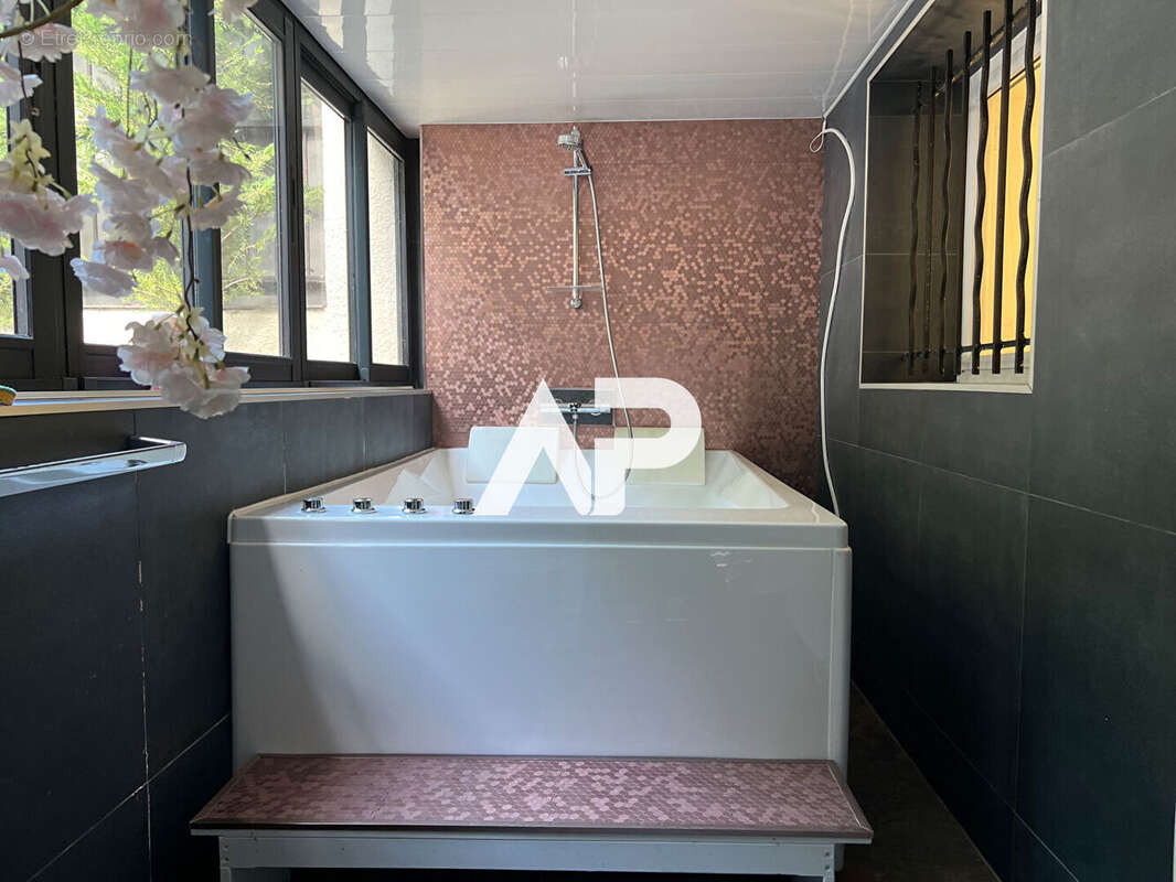 Maison à MONTMORENCY