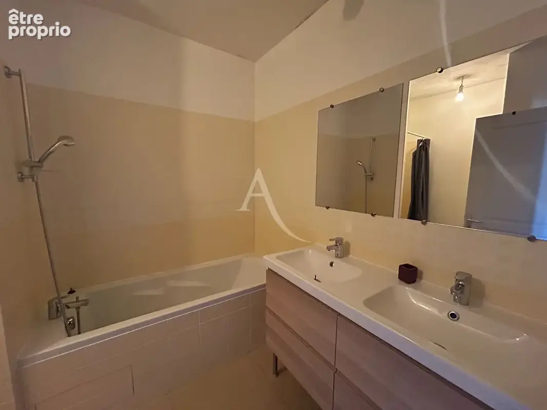 Maison rénovée au pied de la cité ? extérieur sans vis-à-vis et vue exceptionnelle - photo 10