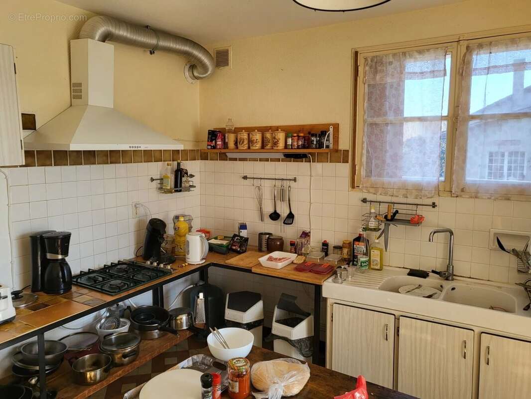 Grande maison avec dépendances - photo 6