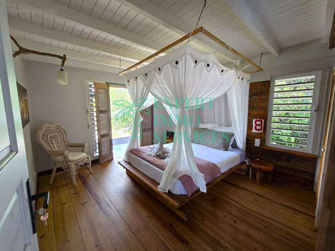 Maison à GRAND-BOURG