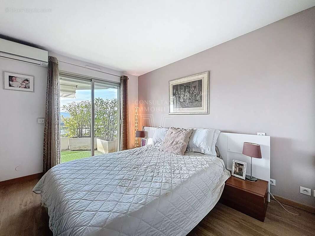 Appartement à LE CANNET