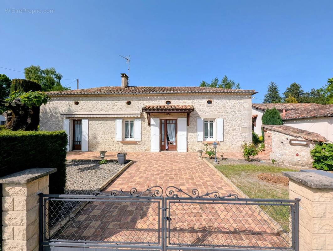 Maison à DAUSSE