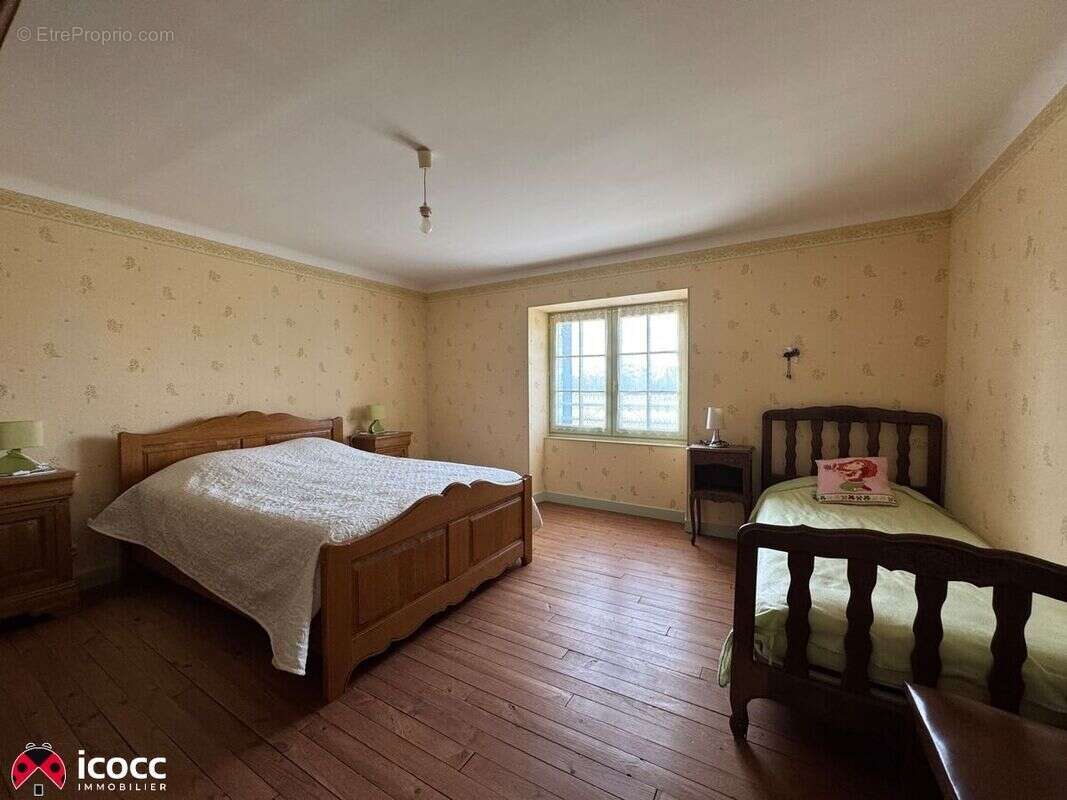 Maison 155 m² à Nalliers  - photo 6