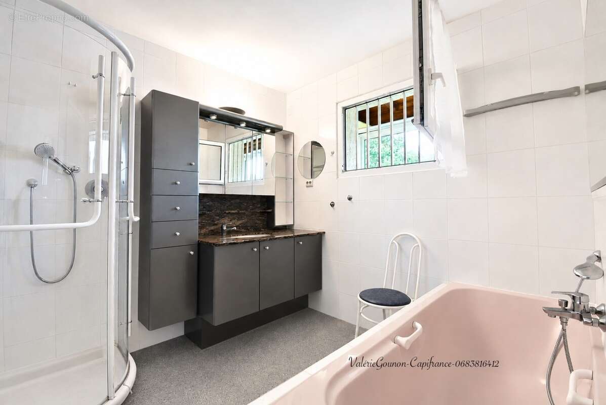 Maison à vendre 5 pièces JUVIGNAC (34),4 Chambres,130 m2, Terrain 645m2, Jardin,Sous-Sol total-Garage double-Piscine - photo 9