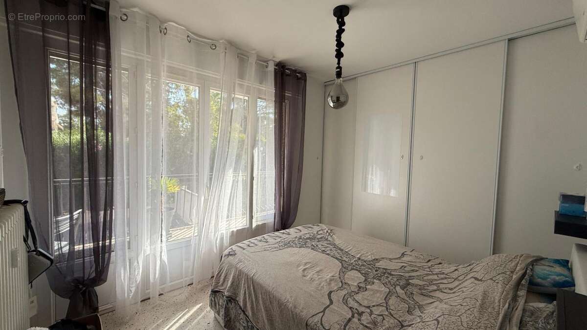 Appartement à vendre 3 pièces FREJUS (83) - photo 3