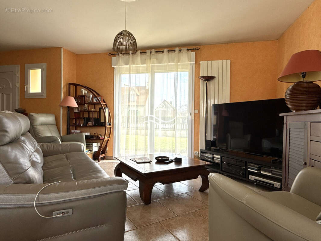 Maison à COLLEVILLE-MONTGOMERY