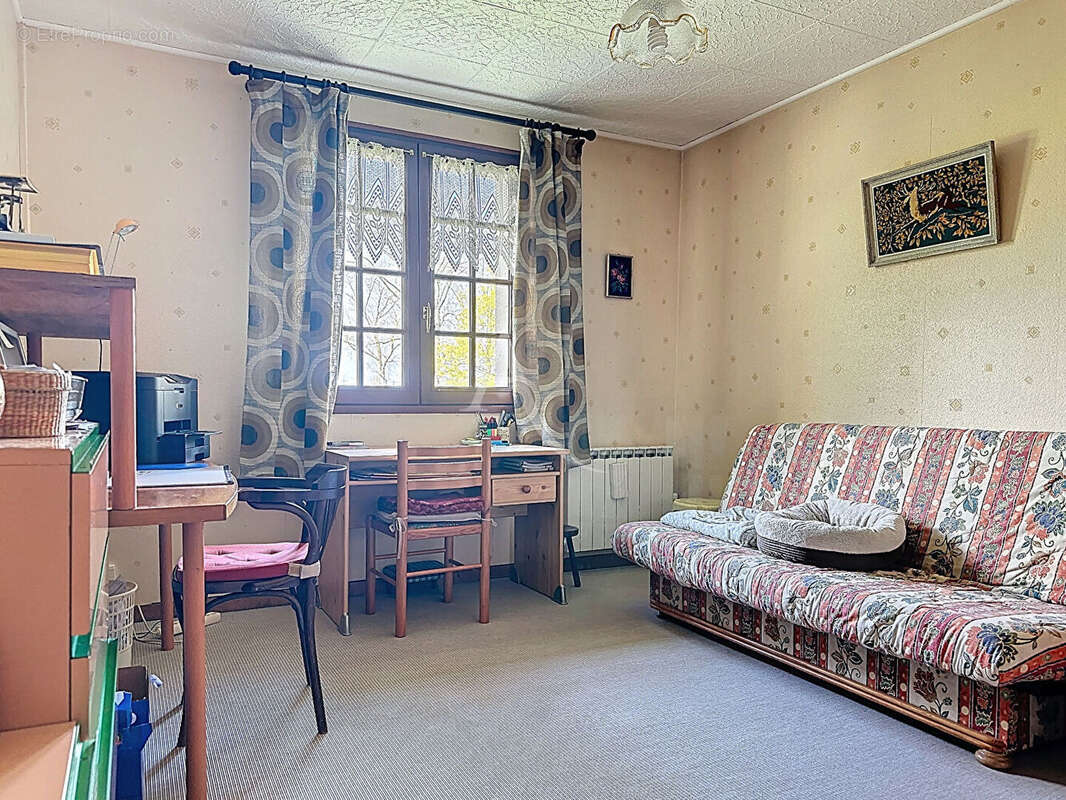 Maison à LONGUE-JUMELLES