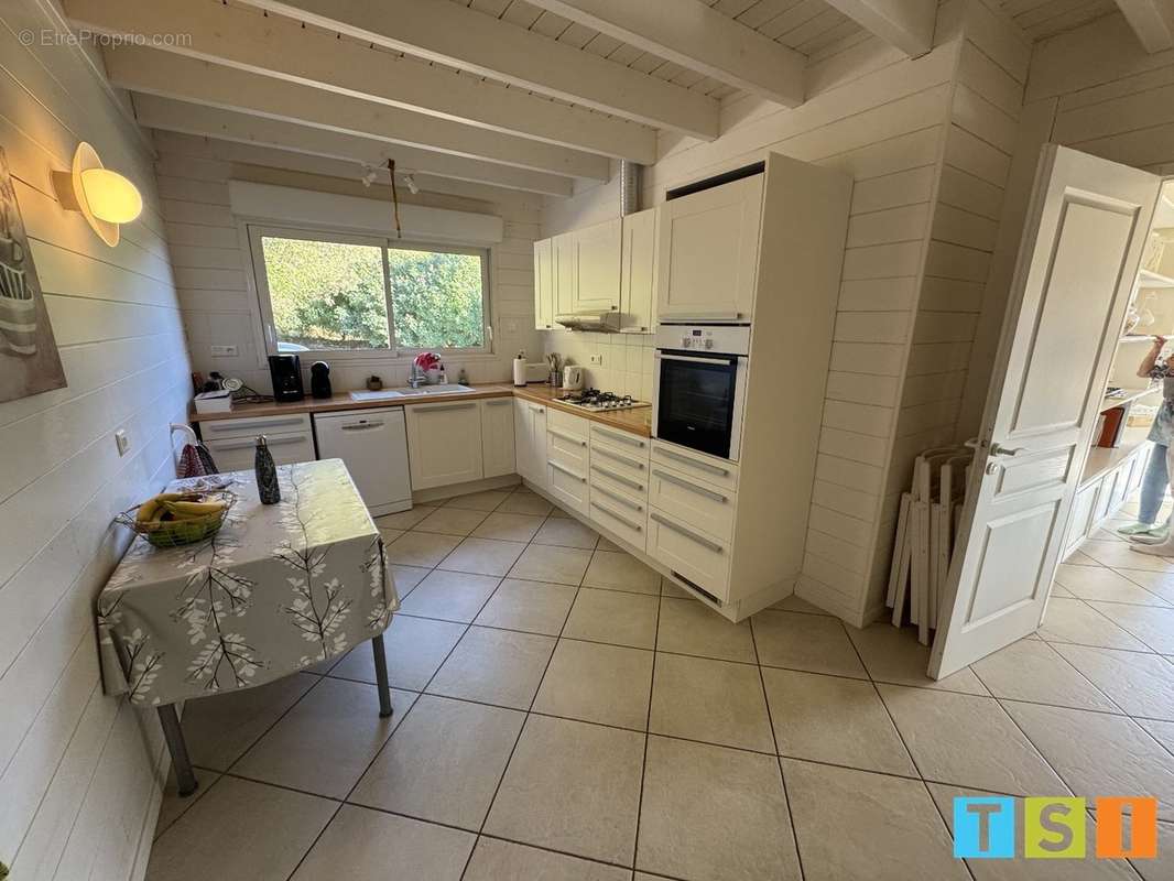 Maison à SAINT-MARCET